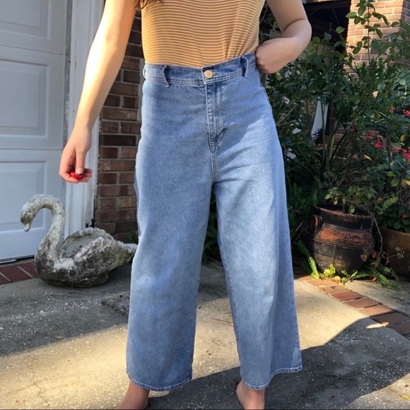 BDG Urban Outfitters High Waist Super-Wide Leg Jeans Size 34 Light Wash - Picture 4 of 14